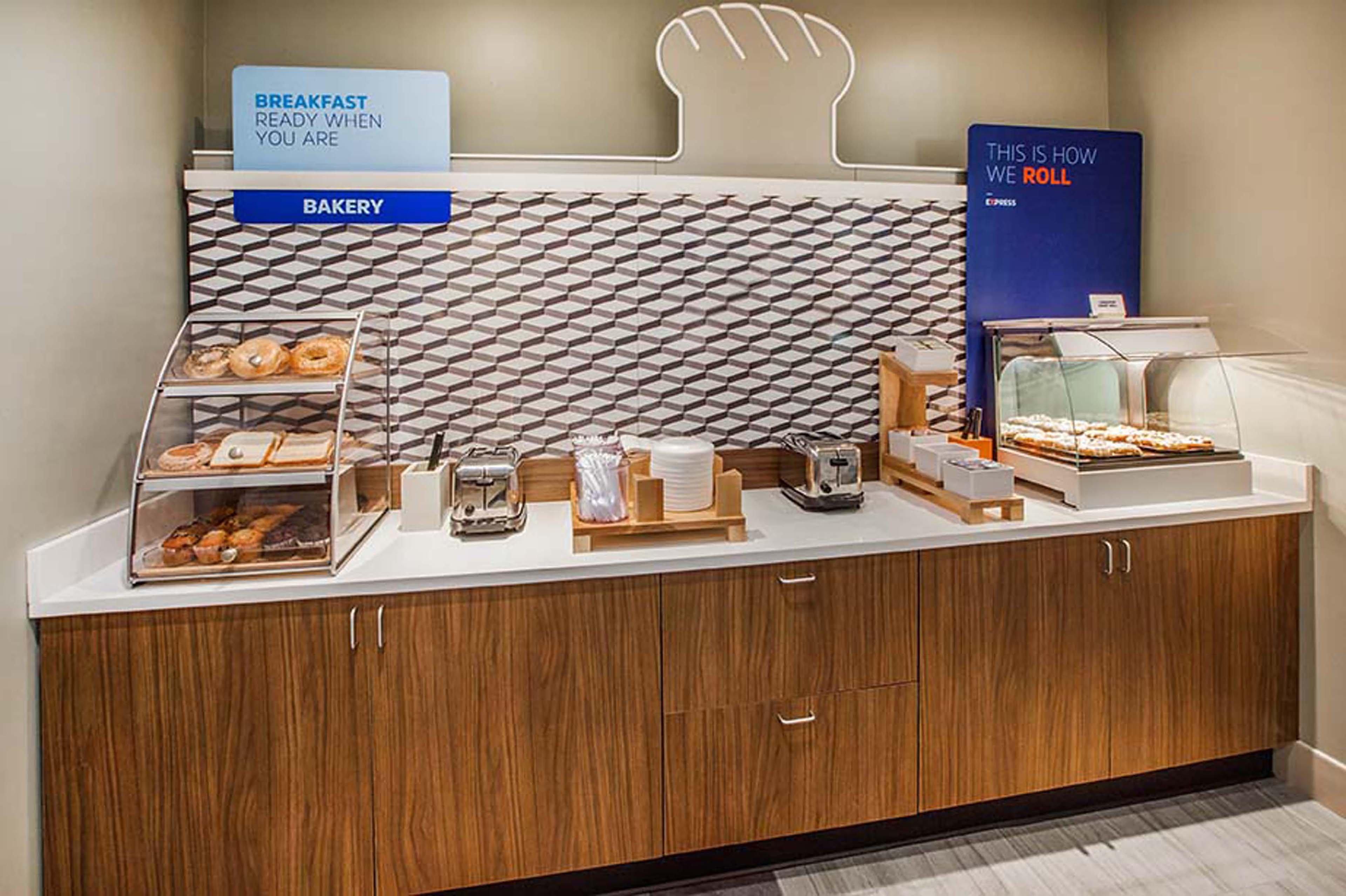 Express & - Oak Valley By Ihg Hotel Beaumont