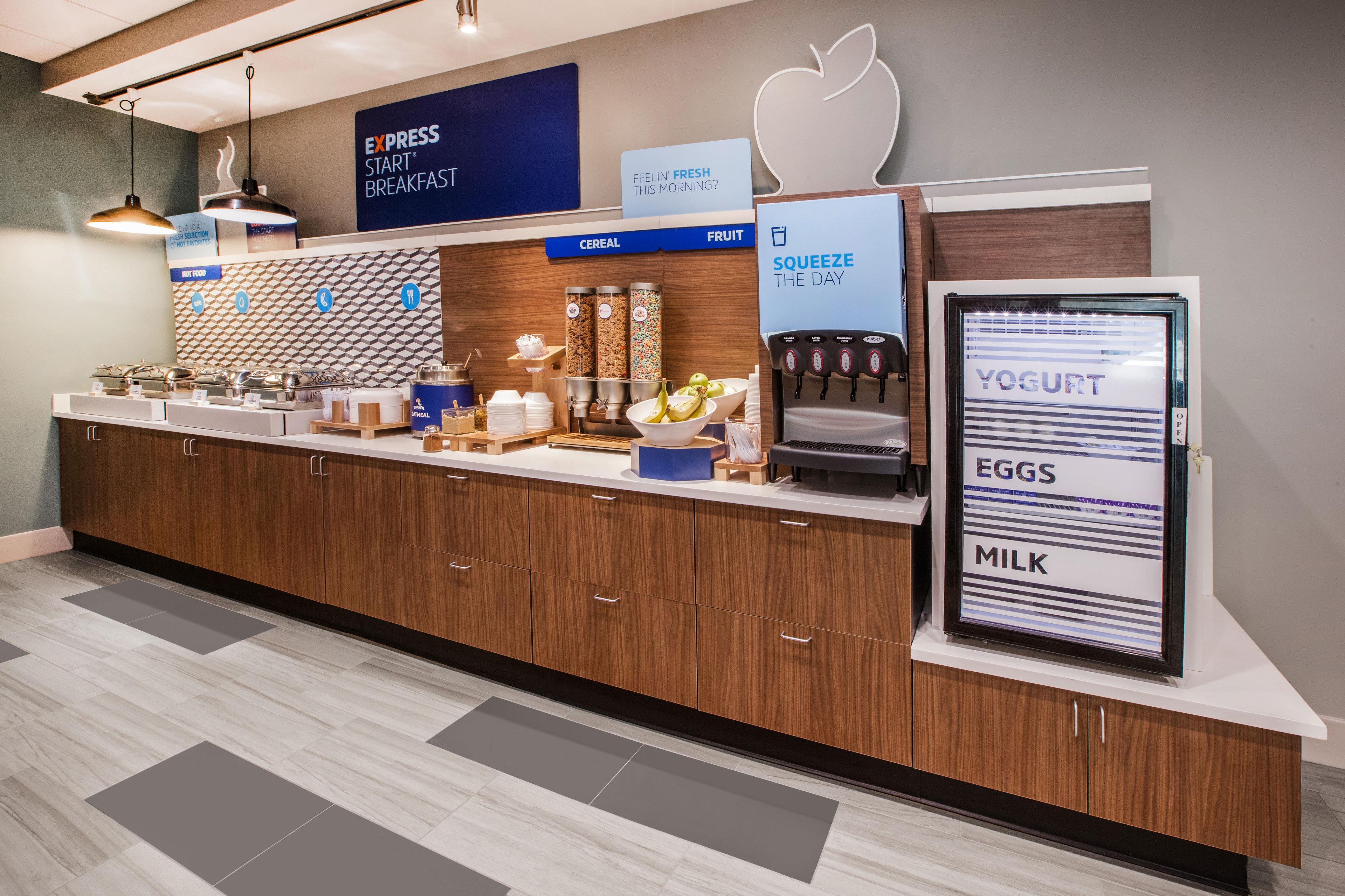 Express & - Oak Valley By Ihg