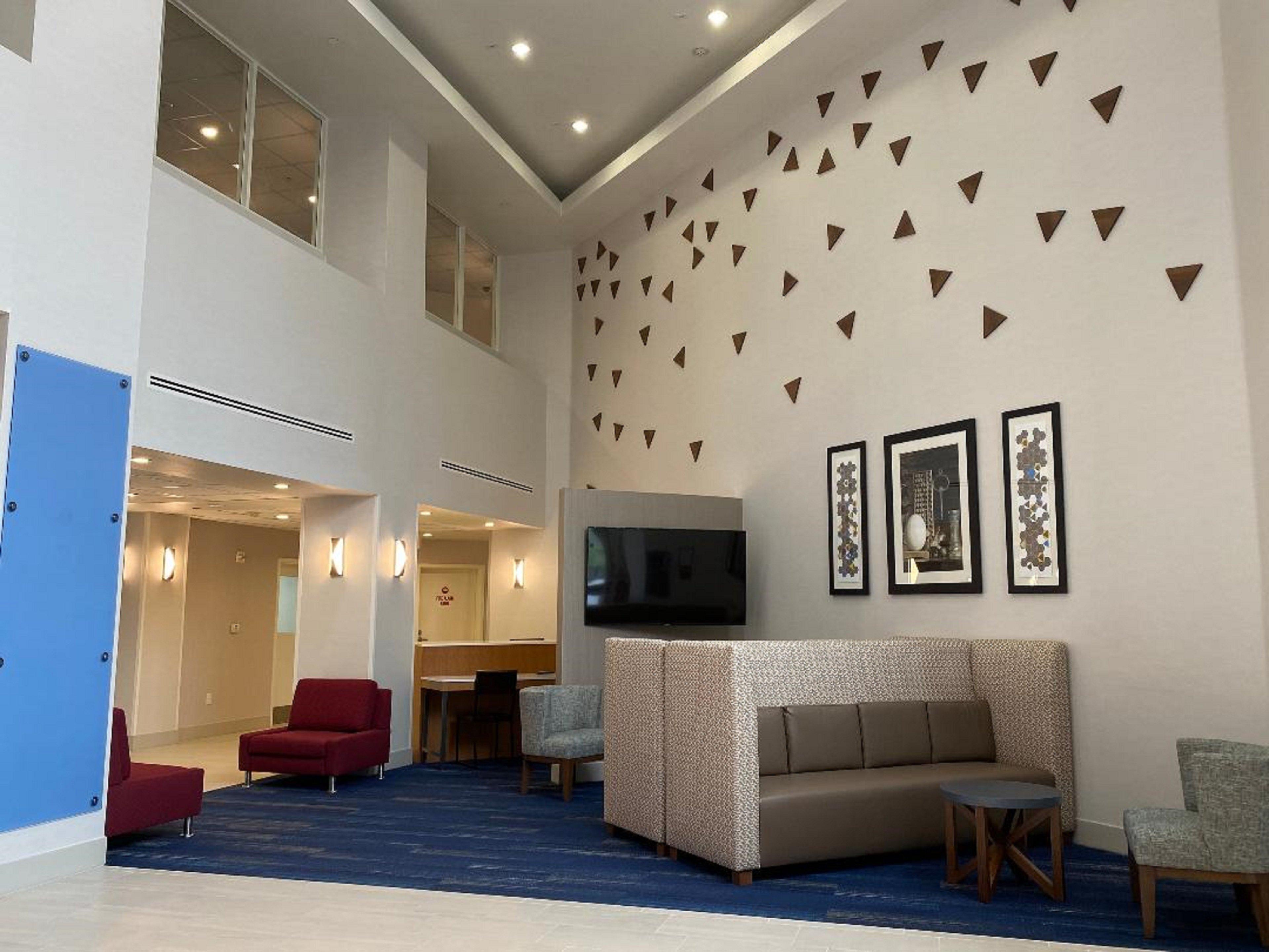 Holiday Express & - Oak Valley By Ihg 2*